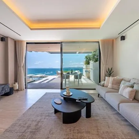 Luxury Front Line Ikkil Bay エステポナ